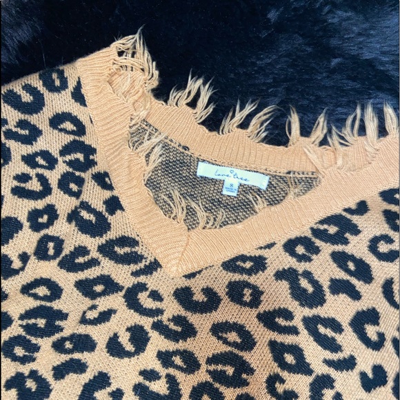 Cheetah Sweater - Picture 4 of 4